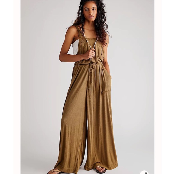 Free People Shelby Overalls in Olive. Size Small. NWOT - Picture 1 of 6